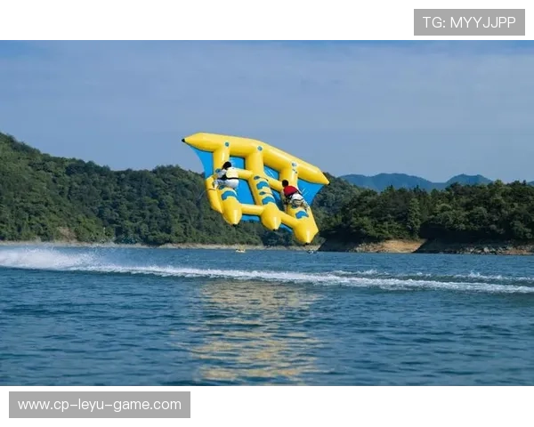 _城市水上运动节：划船、冲浪轮番上演_，水上划船项目