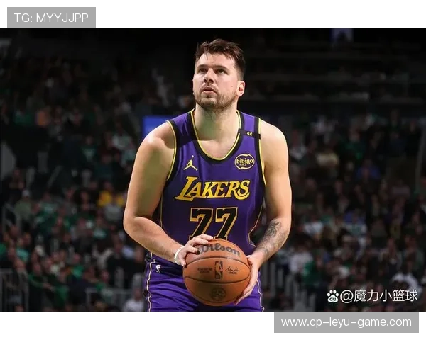 威少与东契奇、约基奇并肩，三双数据成历史新标杆